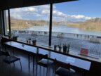 三春ダム資料館内、さくら湖の景色が楽しめる「喫茶 フォーレ」
